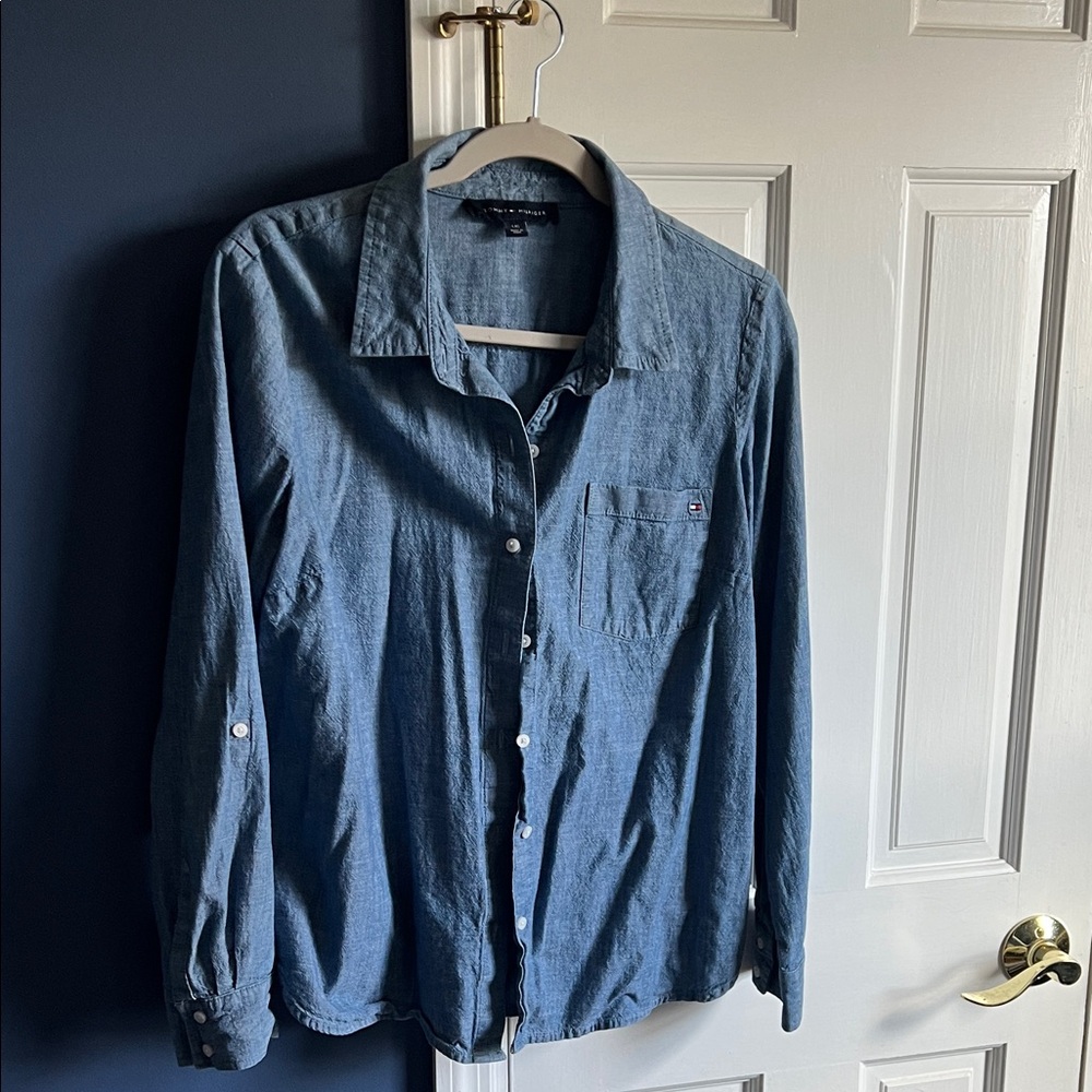 Tommy Hilfiger Women’s Casual Blue Button Down Shirt